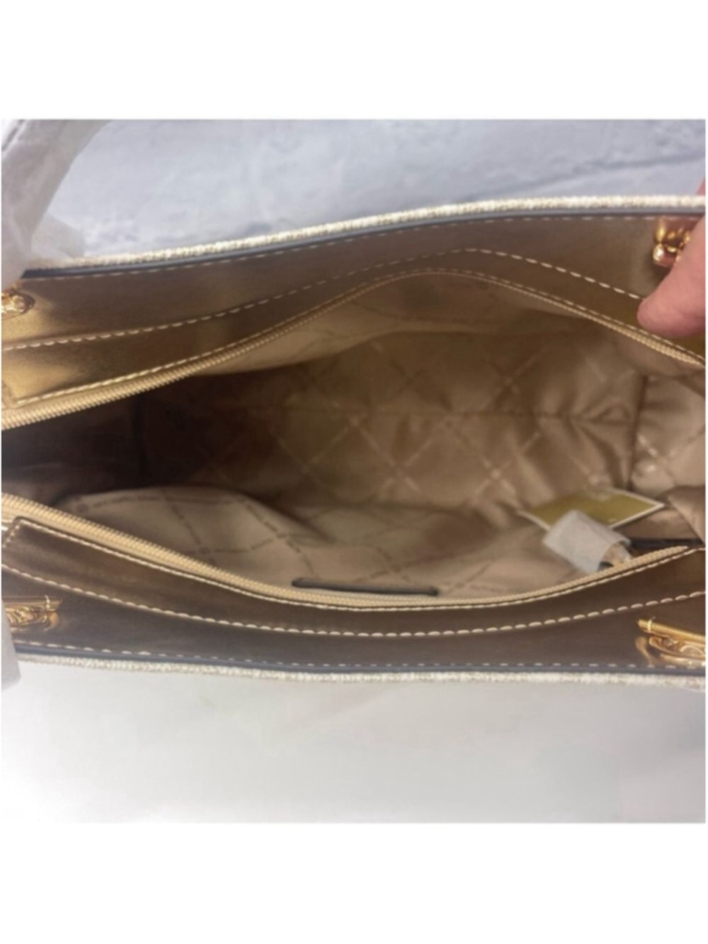Michael Kors Chain Tote & Wallet Set MK Signature Logo Pale Gold/Cream - Picture 5 of 13
